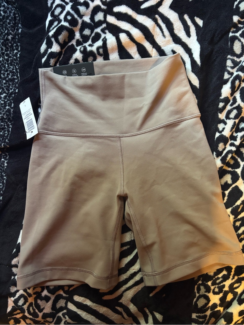 Aritzia Golden Life New Cheeky High Rise 7” Women’s Biker Shorts in Turner Taupe